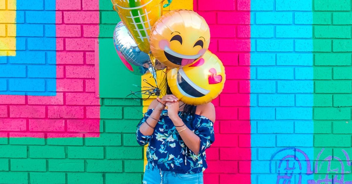 Colorful birthday cards adorned with beautiful flowers for any celebration.